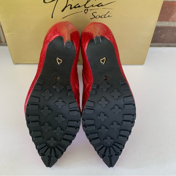 Thalia Sodi Womens Rhodes Red heeled patent ankle Booties Shoes US 7 M - Picture 9 of 9
